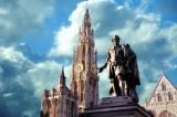 Antwerpen_Rubens_Statue_und_Liebfrauenkirche_im_Hintergrund_CC0_at_pixabay
