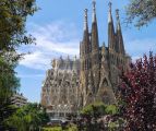 Sagrada_Familia_frontal_CC0-at-pixabay