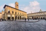 Piazza Maggiore CCBYSA4.0 Vanni Lazzari at wikimedia.commons
