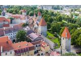 Mittelalterliche Stadtmauer in Tallin CCBYSA3.0. Diego Delso@wikimedia.commons 
