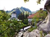 Blick aufs Kloster Turnu CCBYSA4.0 Nicu Farcas@wikimedia.commons  Blick aufs Kloster Turnu CCBYSA4.0 Nicu Farcas@wikimedia.commons